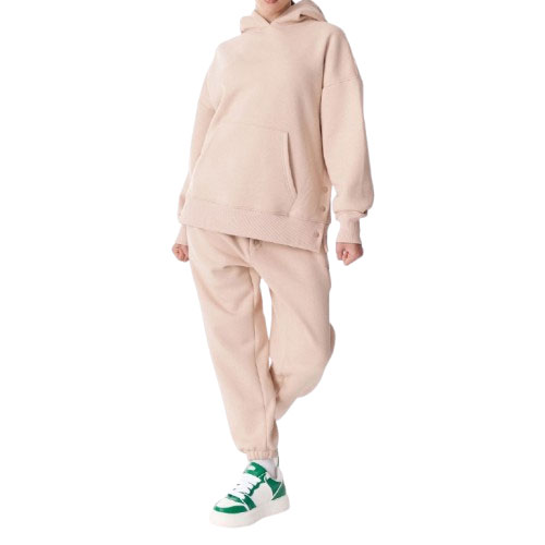 oversized-tracksuit-3